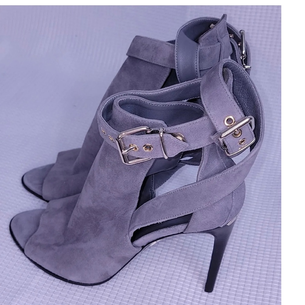 Burberry heels